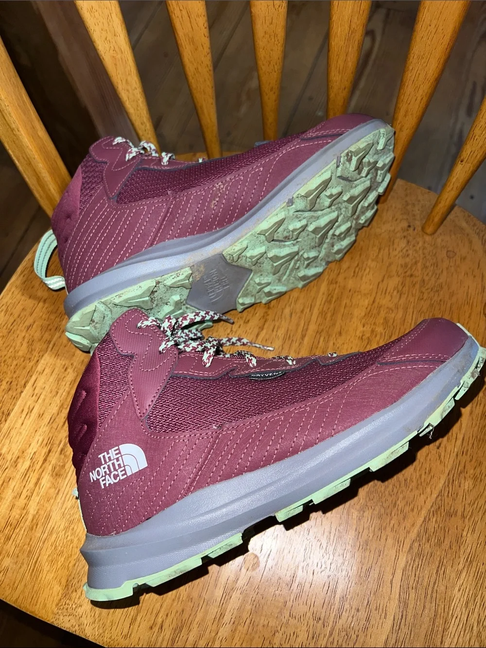 The North Face Fastpack Hiker Youth Maroon Lace-Up Trail Shoes 7